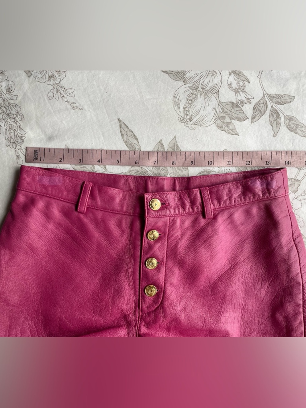 Wilson’s Leather Pink Hot Shorts 4 Retro Barbiecore Festival Rave Western Rodeo - Picture 8 of 10